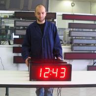 stopwatch display, red leds