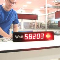 Display Energy-Tutor con consumo in Watt e semaforo rosso