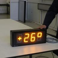 Display da esterno giallo altezza cifre 10 cm per visualizzazione temperatura in esterno. Produzione Italia